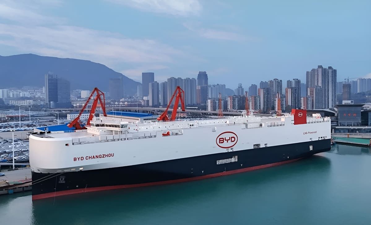 BYD amplía su flota de barcos para llevar sus autos a más mercados